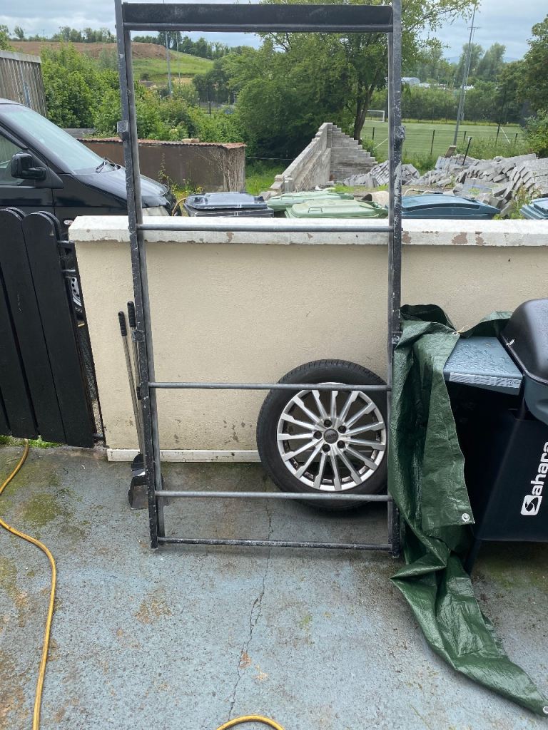 Caddy roof rack and might fit other vans 