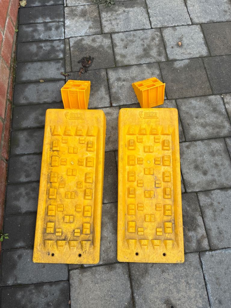 Fiamma Levelling Ramps