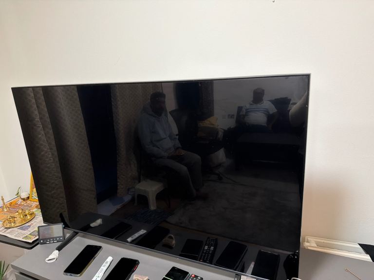 4K Samsung Television 50” inch