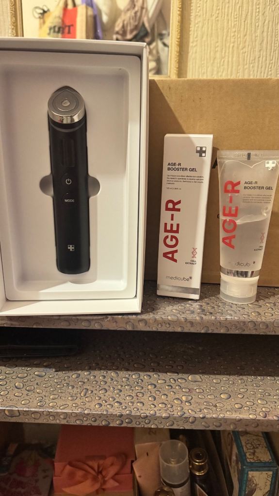 Medicube AGE-R Booster Pro + Gel 