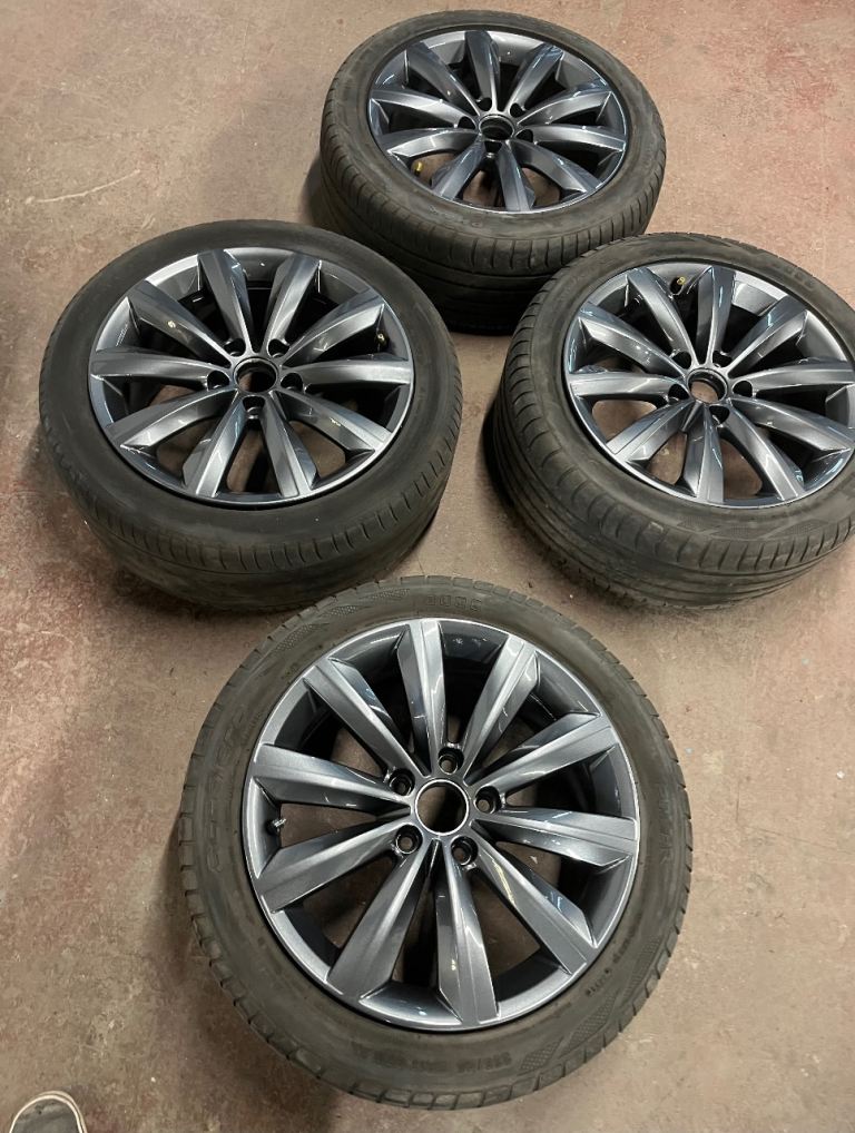 VW Passat 3C B7 17" SAO PAULO Alloy Wheels NEED REFURB 3AA601025F