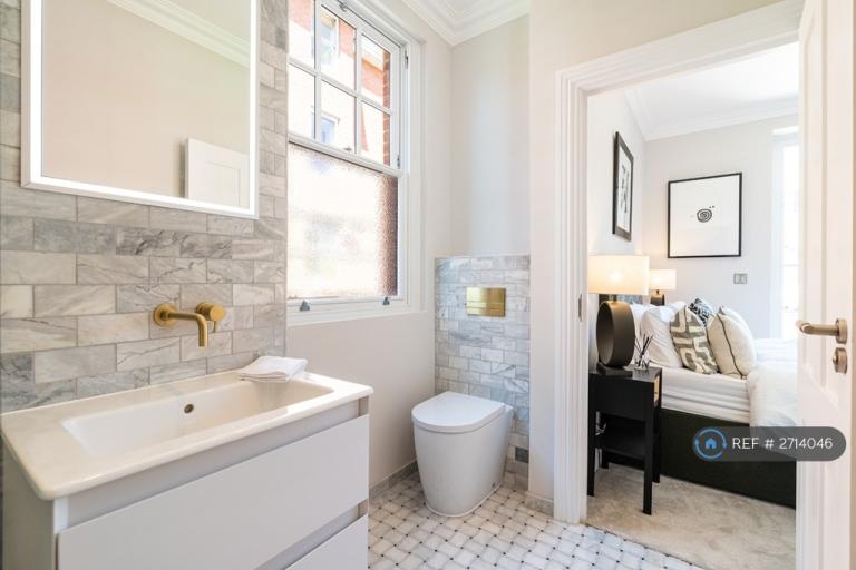 2 bedroom flat in Preston Park Avenue, Brighton, BN1 (2 bed) (#2714046)