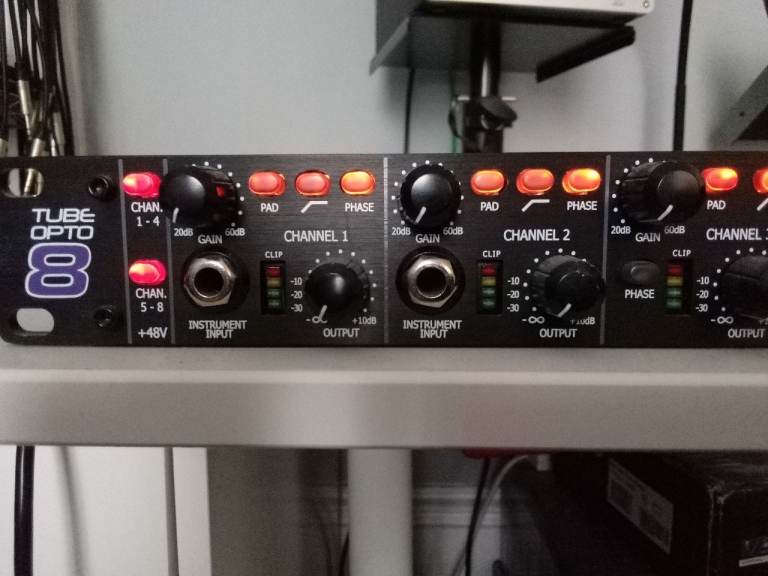 ART TubeOpto 8 - 8 channel tube preamp with ADAT