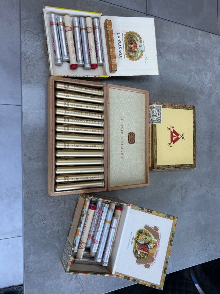 Cigar tubes & boxes