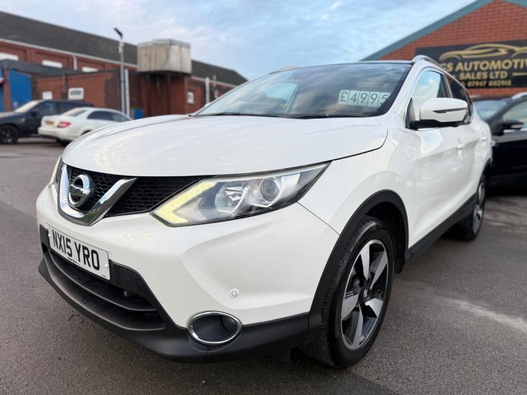 2015 Nissan Qashqai 1.2 DiG-T N-Tec+ 5dr HATCHBACK Petrol Manual