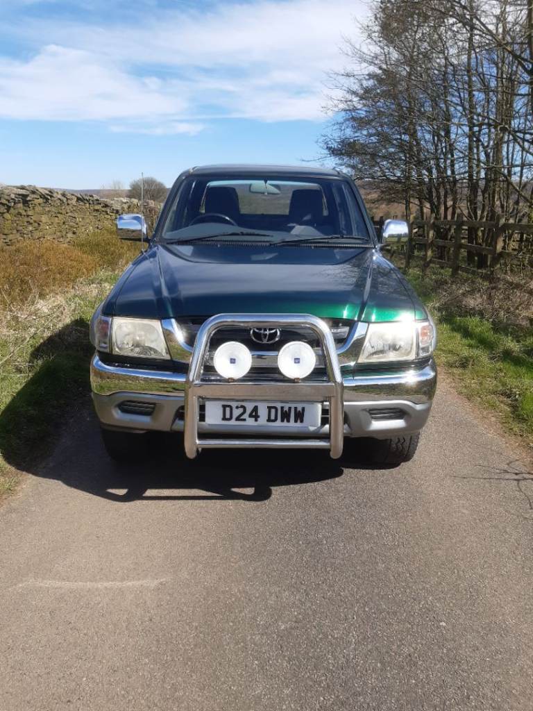 2003 Toyota Hilux Crew Cab