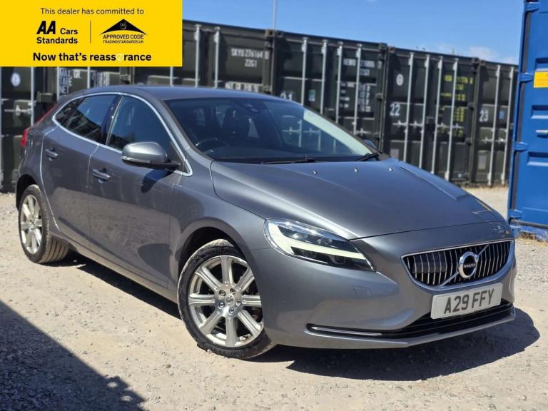 2018 Volvo V40 1.5 T3 GPF Inscription Hatchback 5dr Petrol Auto Euro 6 (s/s) (152 ps) Hatchback P...