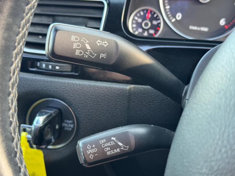 2015 Volkswagen Touareg 3.0 V6 TDI BlueMotion Tech 262 R-Line 5dr Tip Auto ESTATE DIESEL Automatic