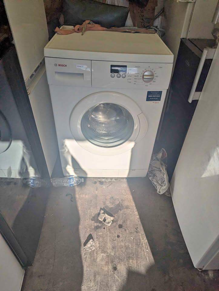 Bosch Washing Machine – White, Good Condition