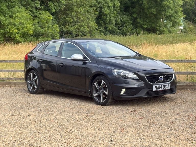 Volvo V40 R-Design Lux Nav D2 1.6 Diesel 6 speed manual