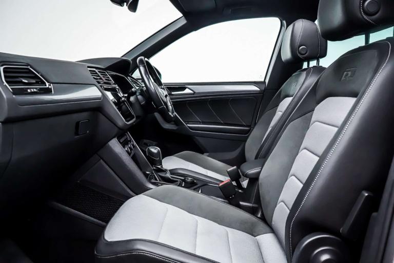 2020 Volkswagen Tiguan 2.0 TDi 150 4Motion R-Line Tech 5dr DSG ESTATE DIESEL Manual