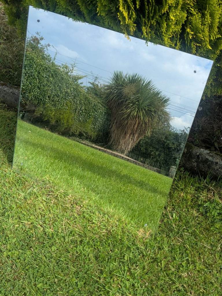 Square Wall Mirror – Good Condition