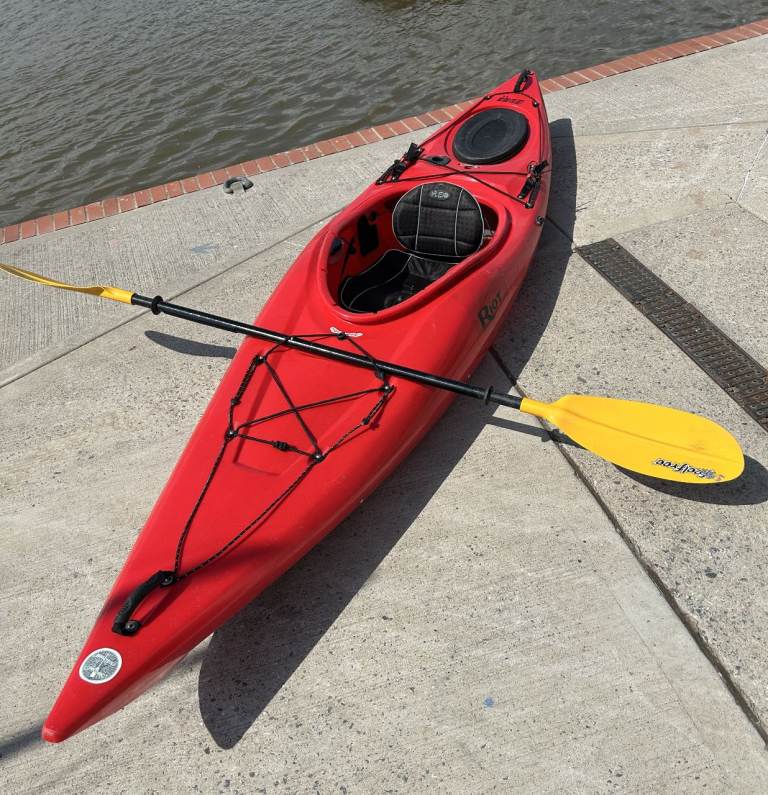 Riot Edge 11 Kayak / Canoe plus two piece paddle
