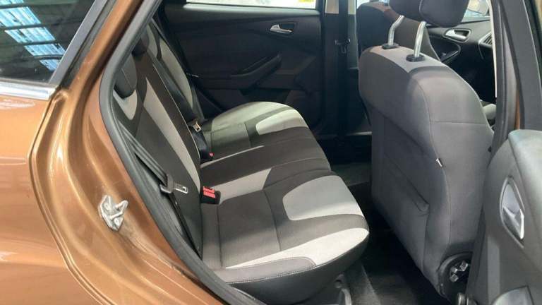 2014 Ford Focus 1.6 Zetec 5dr HATCHBACK PETROL Manual