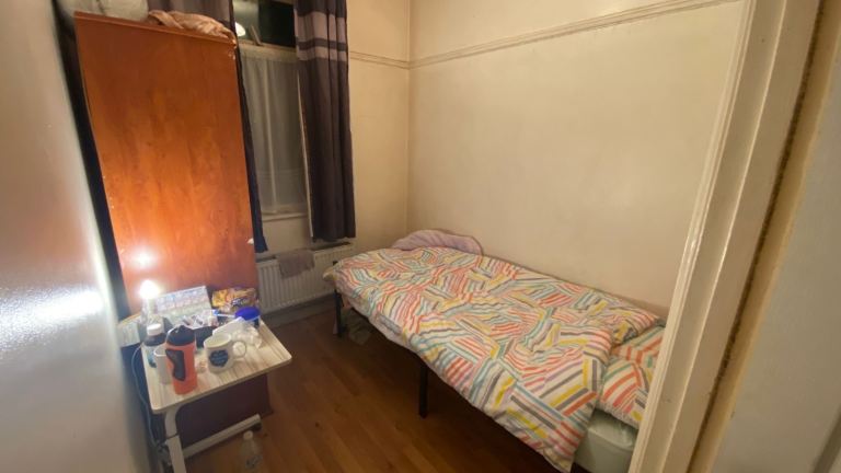 Single bedroom available to rent 