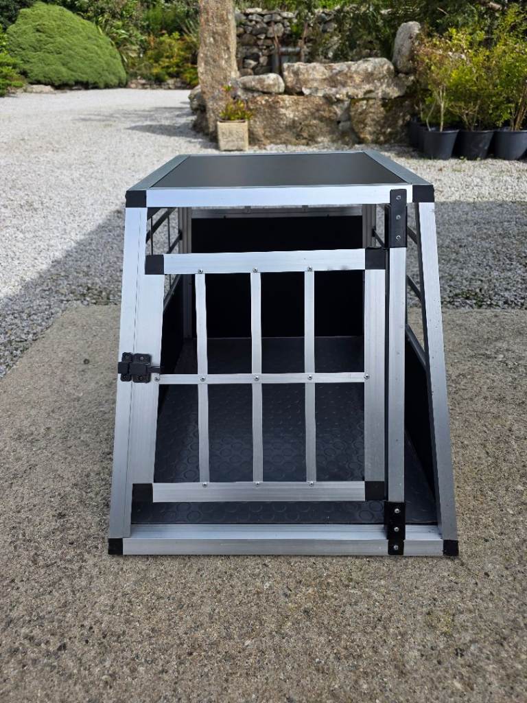 Dog car crate.