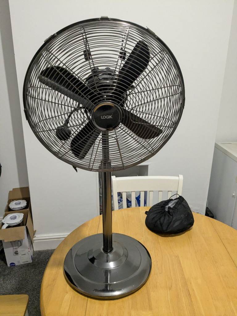 Logik Large Pedestal Fan - Black, Good Condition 16 inch