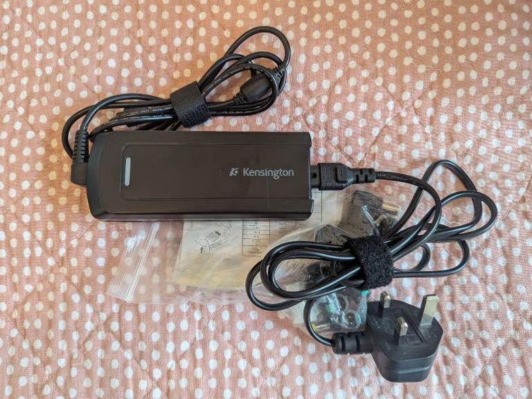 Kensington Universal Laptop Power Adapter Charger – Good Condition