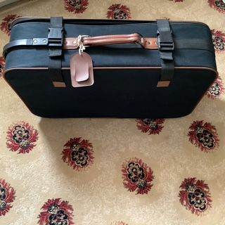 Traveller International suitcase