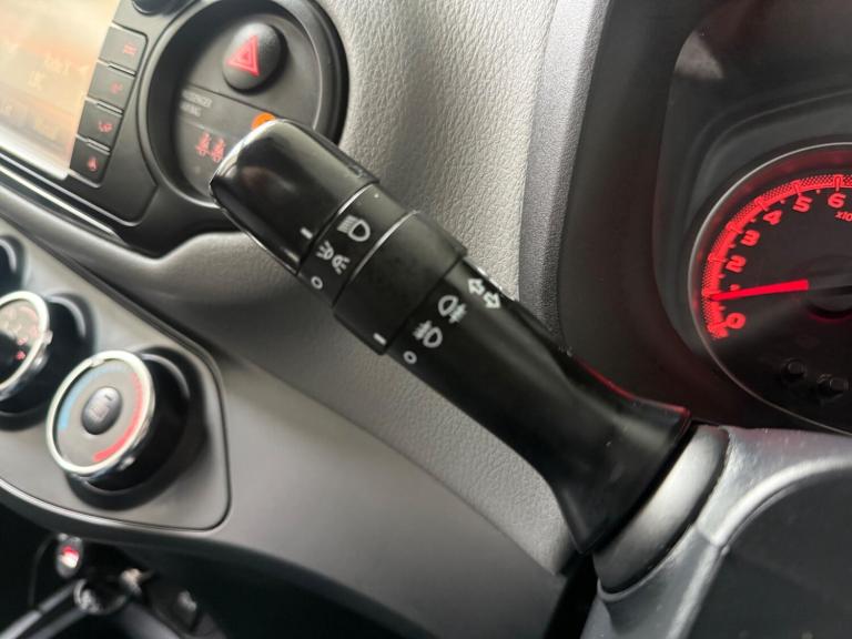 2015 Toyota Yaris 1.33 VVT-i Icon 5dr CVT HATCHBACK PETROL Automatic