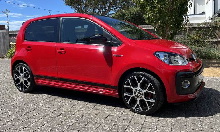 Volkswagen, UP, Hatchback, 2022, Manual, 999 (cc), 5 doors