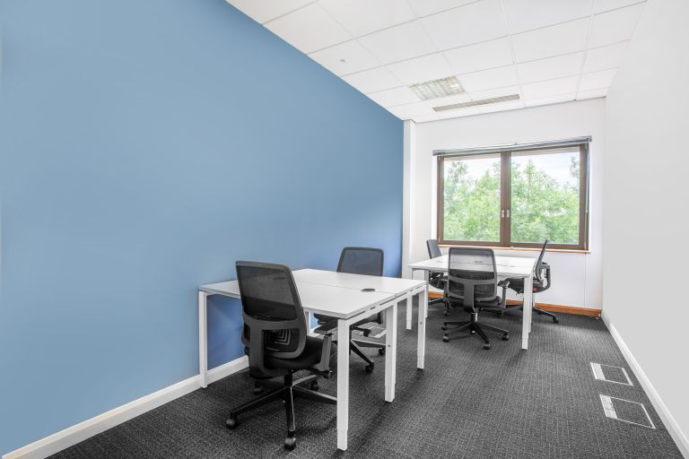 Birmingham - B908AG \ Large Office Space for Up to 15 Desks