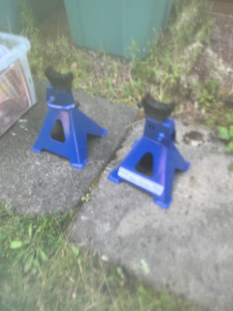 2 piece 3 ton axle stands brand new 