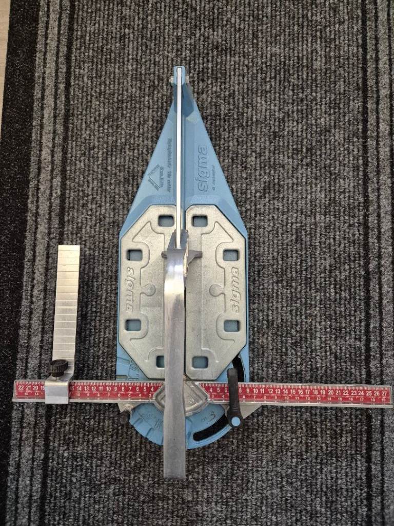 Tile cutter