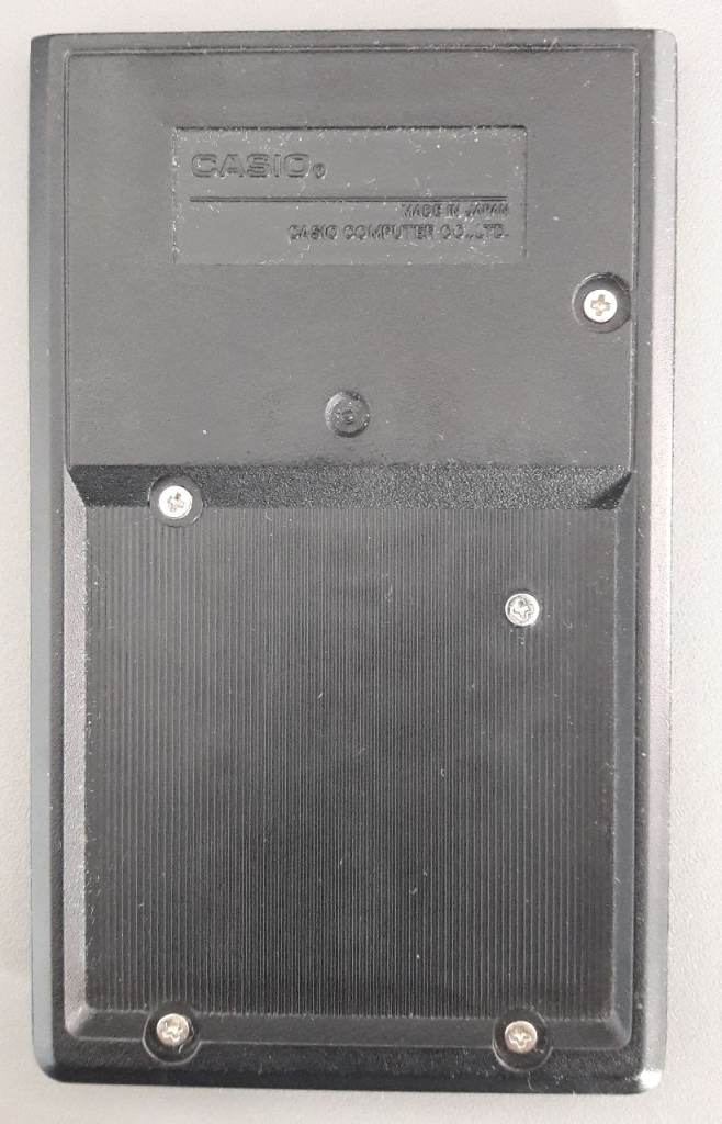 Calculator Casio SL300J and case Vintage 1980’s Solar powered – post or collect