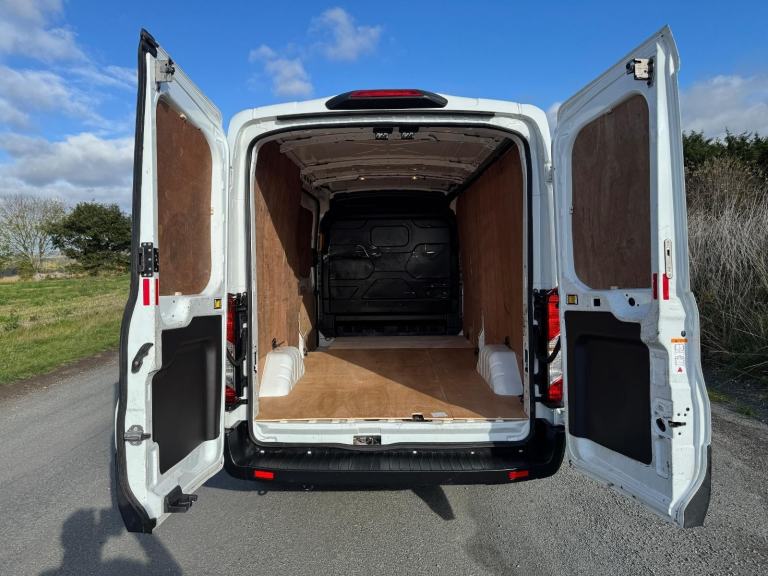 Ford Transit 2.0 350 EcoBlue Leader Panel Van 5dr Diesel Manual RWD L... 2019/69