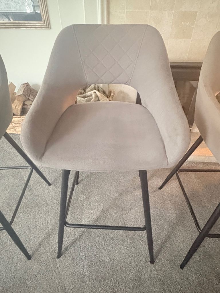 Kitchen island stools 