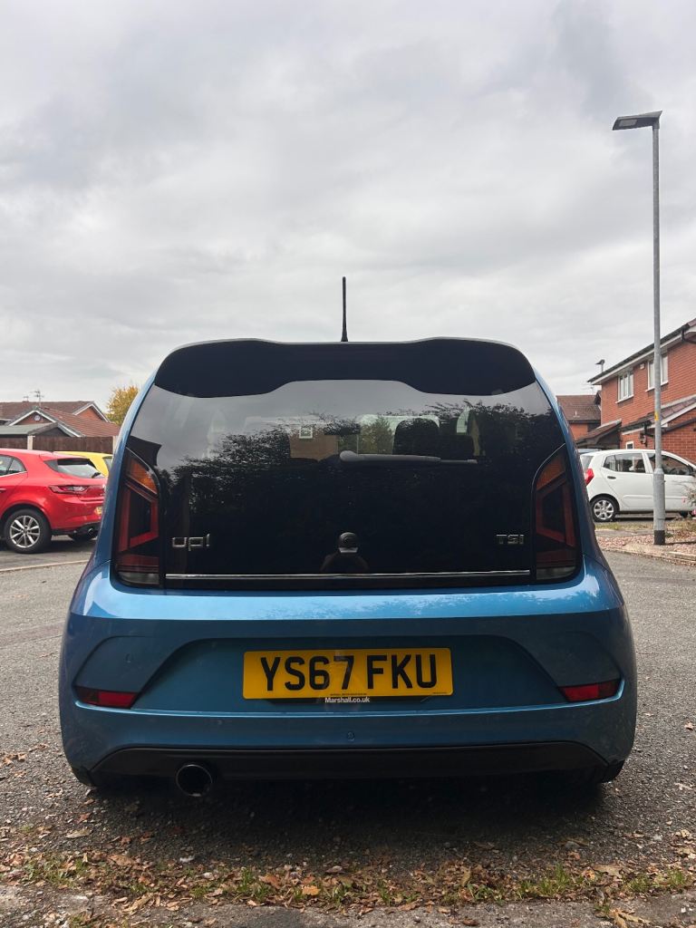 Volkswagen, UP, Hatchback, 2017, Manual, 999 (cc), 3 doors