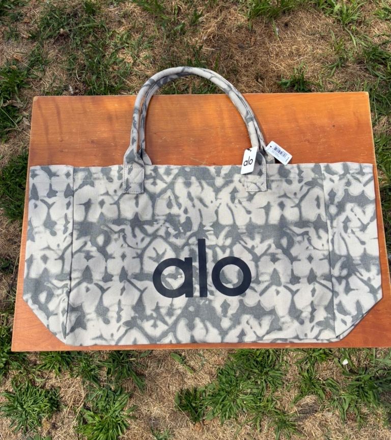 Alo Yoga Tie-Dye Shopper Tote Bag – Brand New
