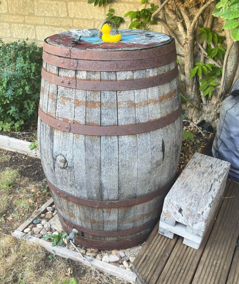 Oak Barrel Ice Bath and pump
