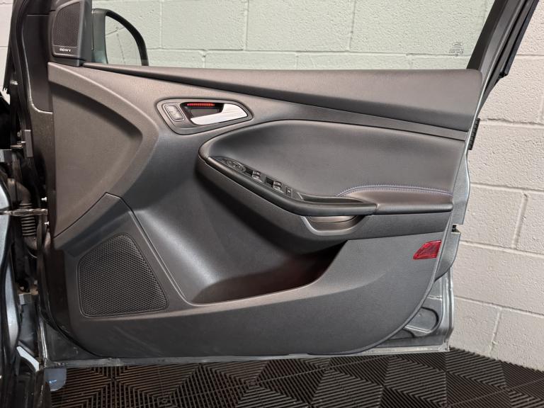 FORD FOCUS 2.3 T EcoBoost RS Grey Manual Petrol 2016