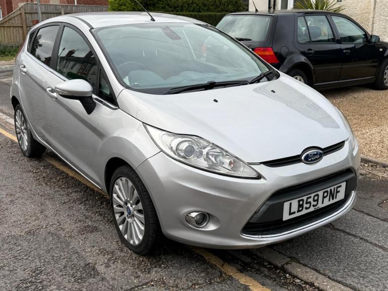 2010 Ford Fiesta 1.4 Titanium 5dr Auto HATCHBACK Petrol Automatic