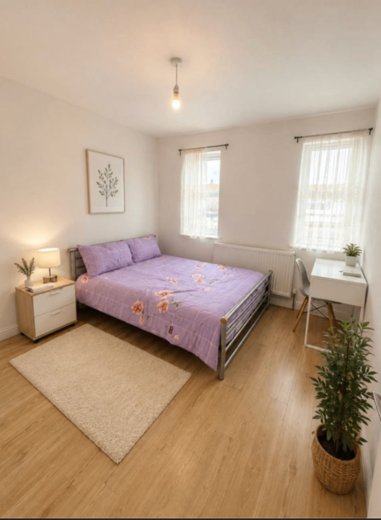 Modern 2-Bedroom Flat | Furnished | Fitted Kitchen | Parking | Porters Avenue, Barking, London - RM9