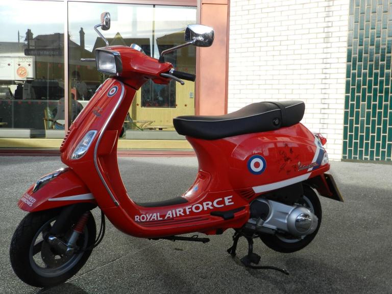 Piaggio Vespa S 125 Red Arrows Special Edition