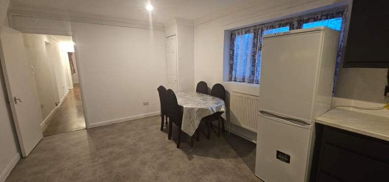 A very nice ground floor flat on Hepworth gardens IG11