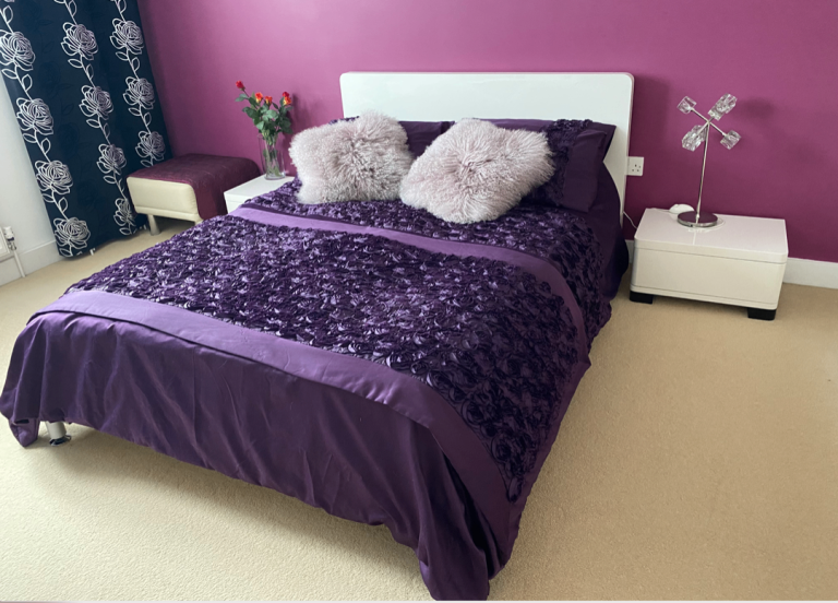 Double bed and 2x bedside tables white gloss