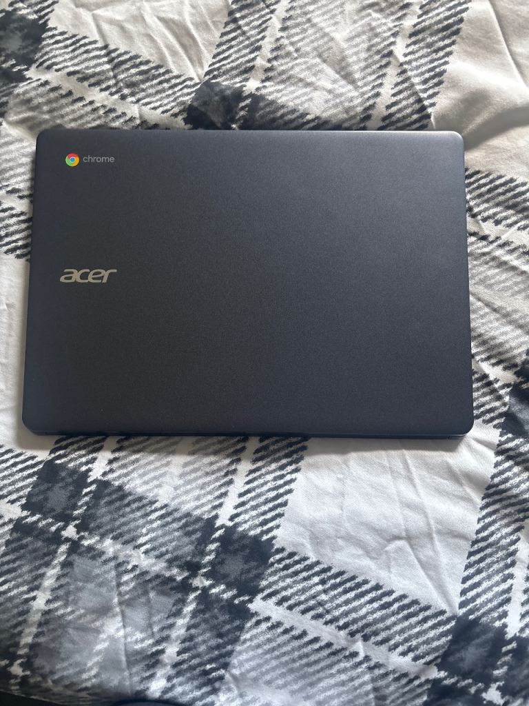 Acer chrome in excellent condition 