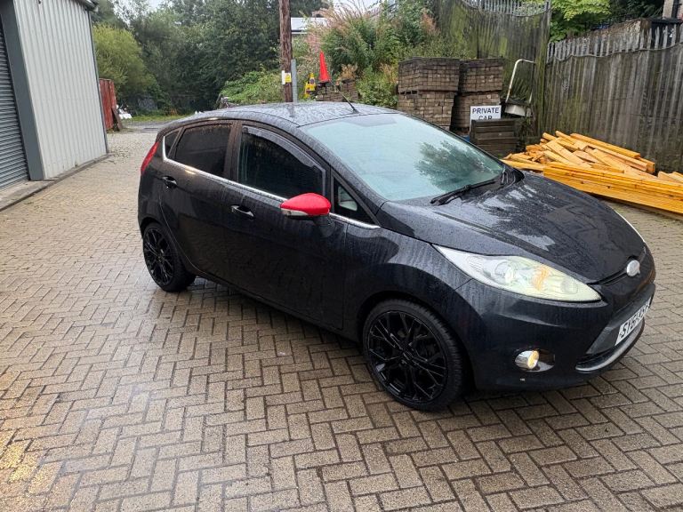 Ford, FIESTA, Hatchback, 2011, Manual, 1560 (cc), 5 doors
