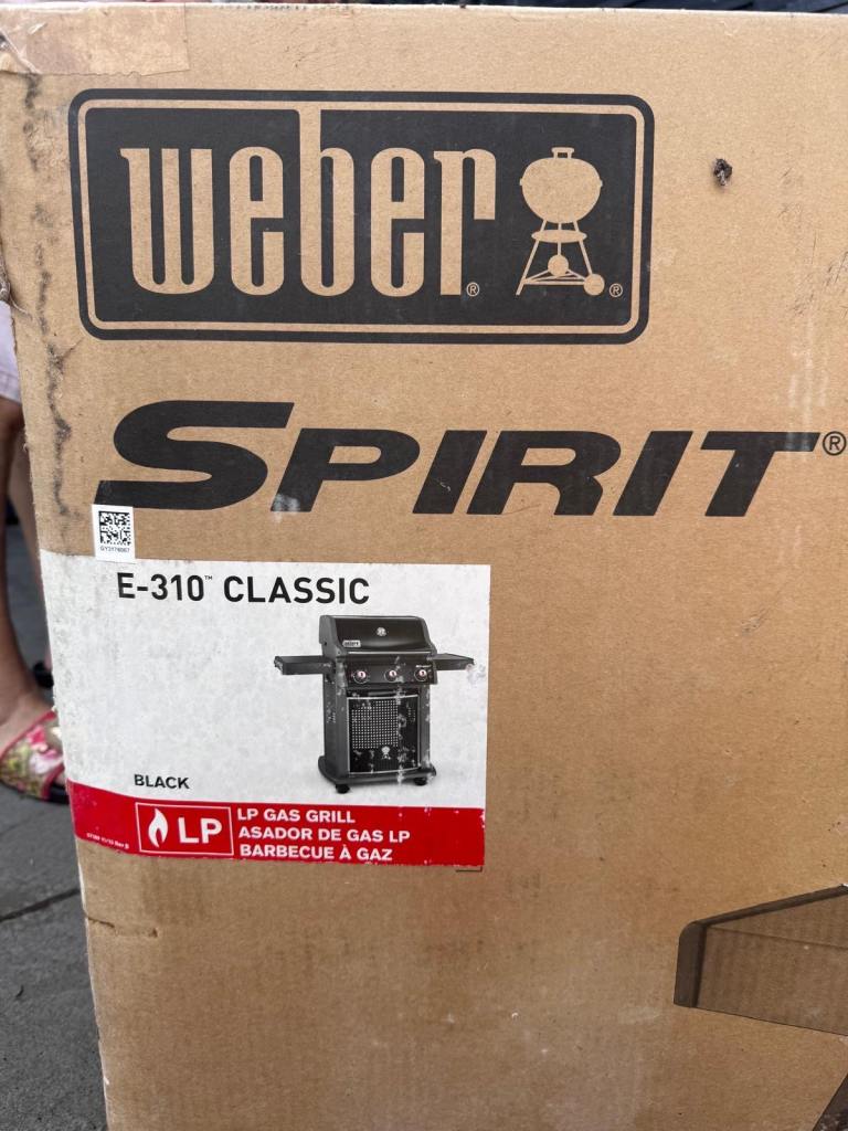 Weber Spirit E-310 Classic LP Gas Grill – NEW in Box