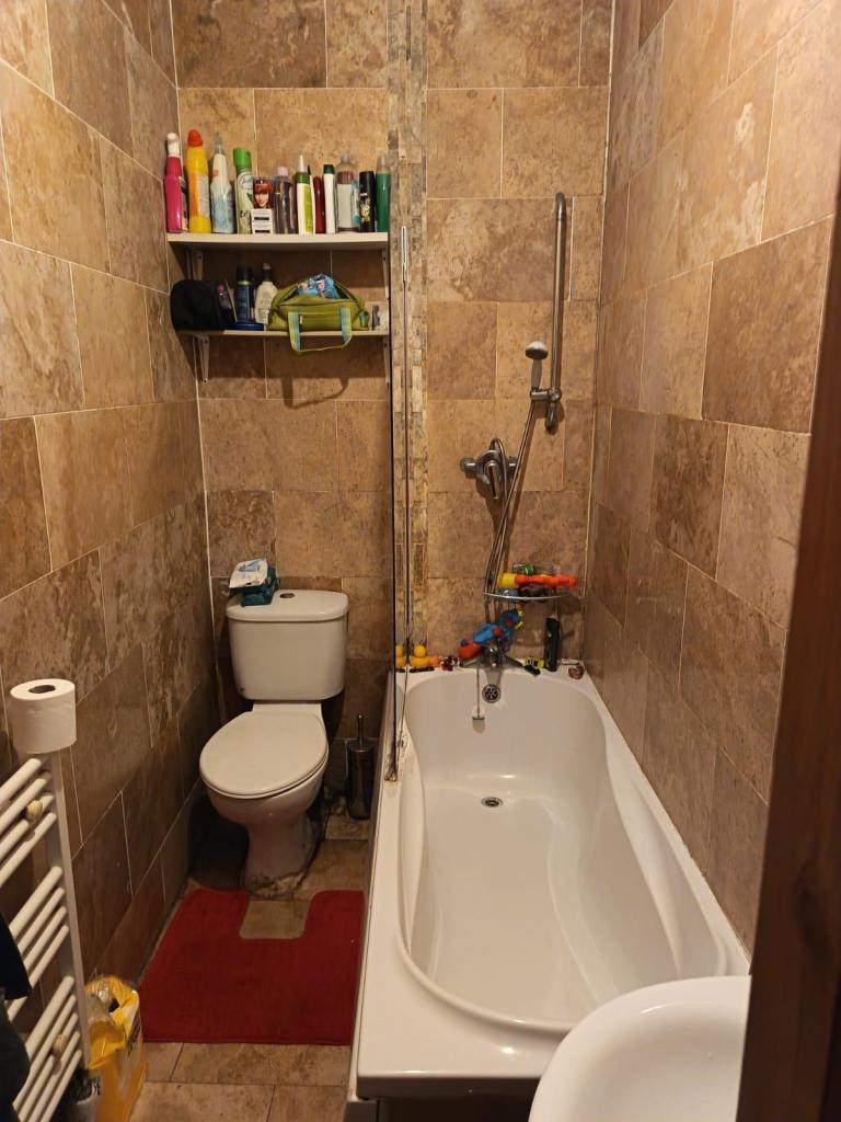 2 rooms close to university 