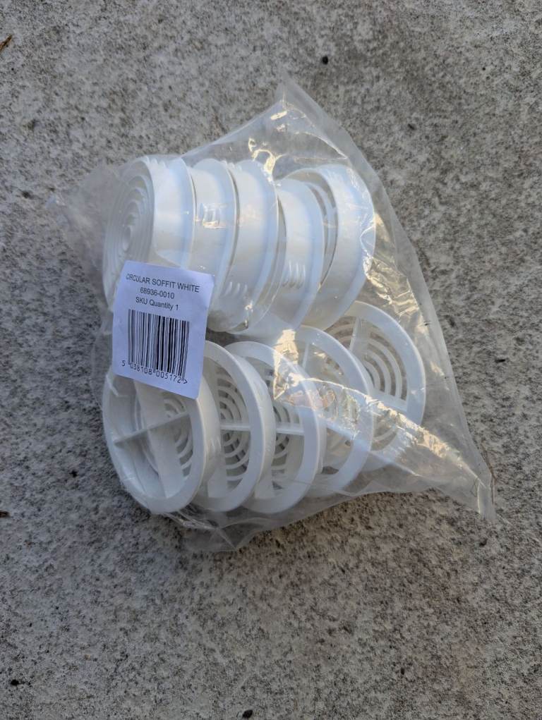 Soffit vent covers -7cm diameter 