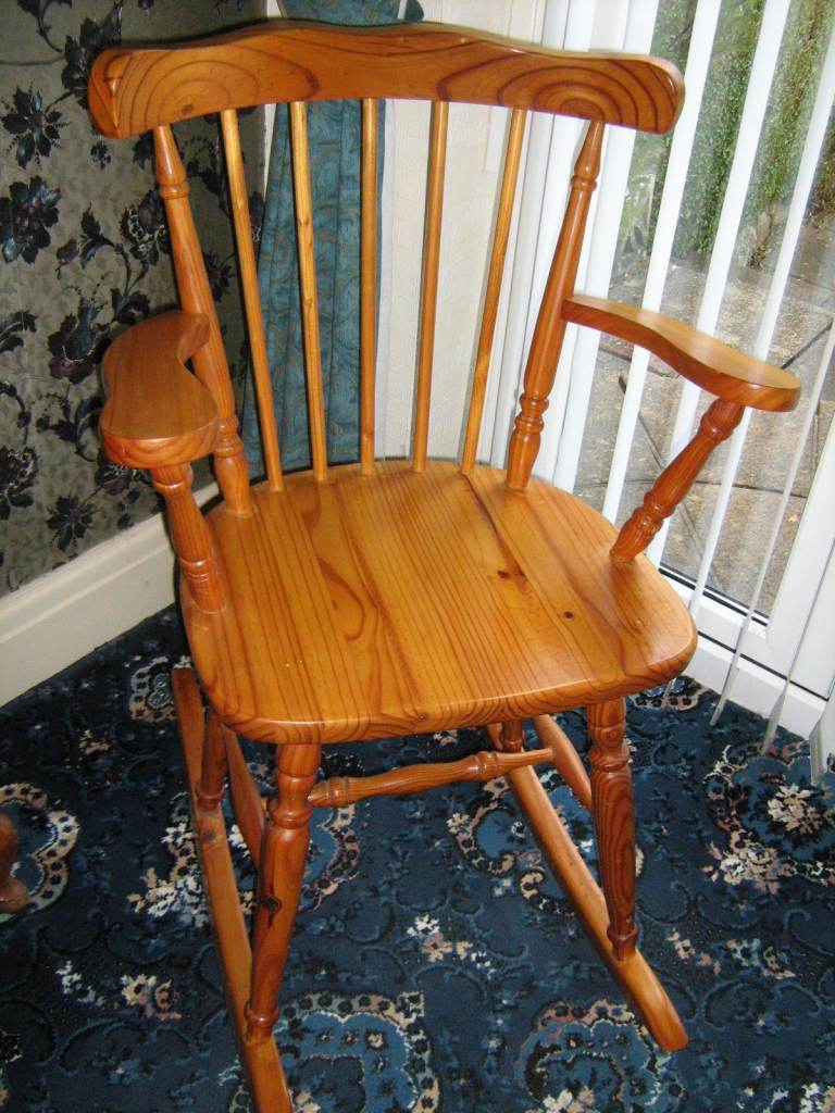 Pine rocking chair