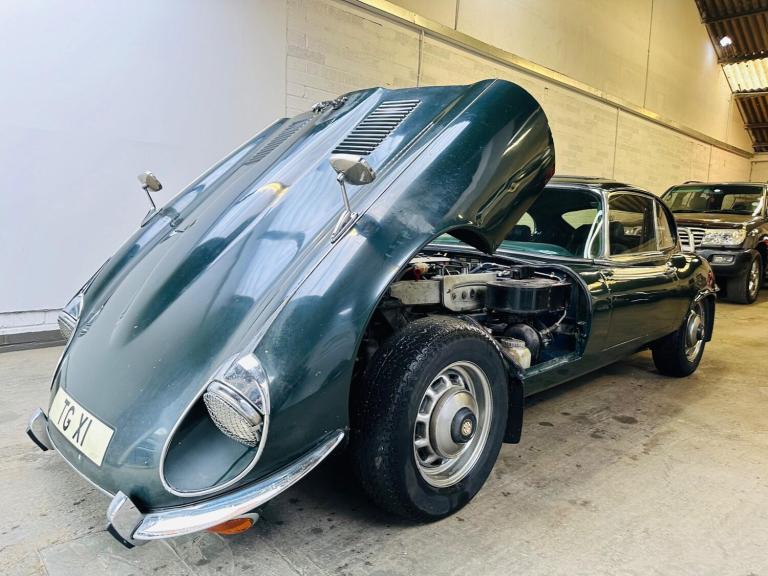  Jaguar E-Type Manual