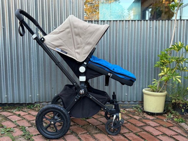 Bugaboo Chameleon 3 Push Chair with Rain Cover and foot muff