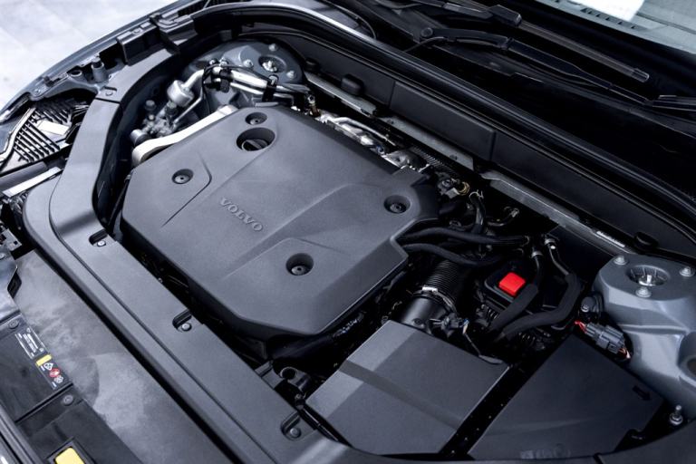 2022 Volvo XC60 2.0 B4D R DESIGN Pro 5dr AWD Geartronic ESTATE DIESEL Automatic