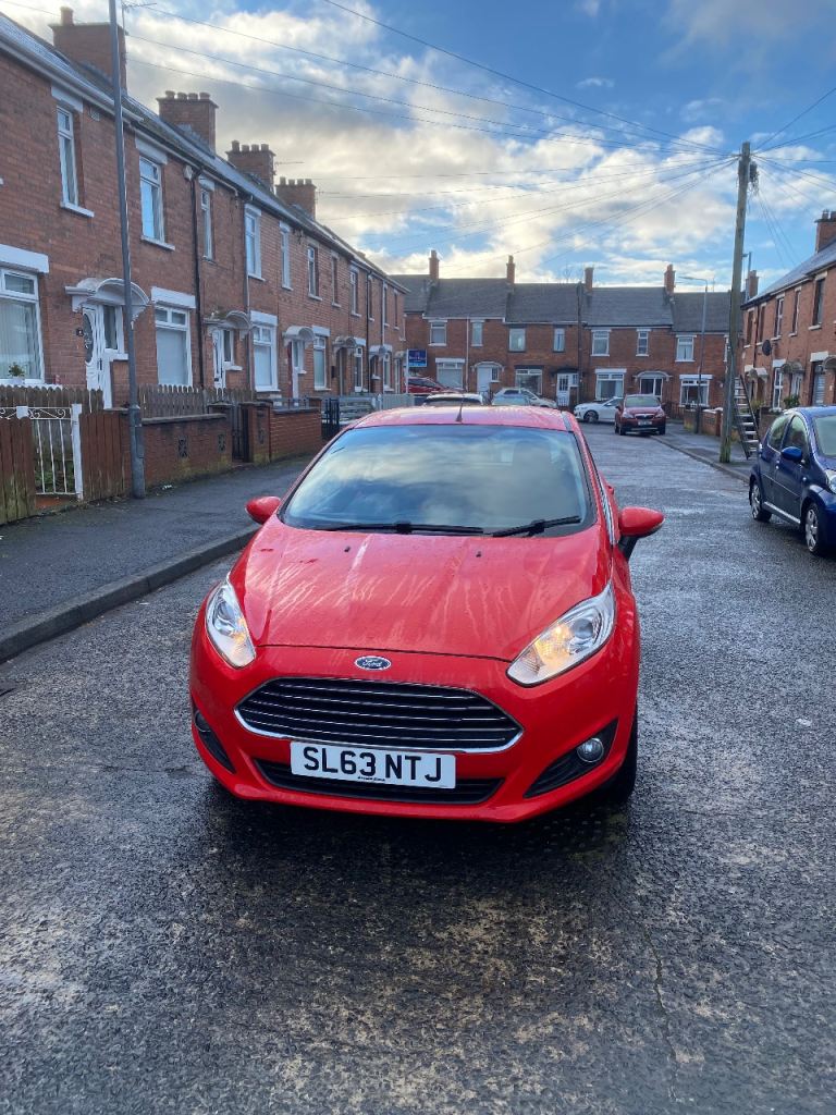 Ford, FIESTA, Hatchback, 2014, Manual, 1241 (cc), 5 doors